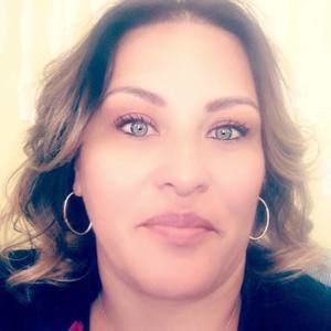 Meet your Posher, Adela